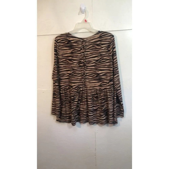 Animal Print Long Sleeve Peplum Top V Neck Blouse - Picture 5 of 15
